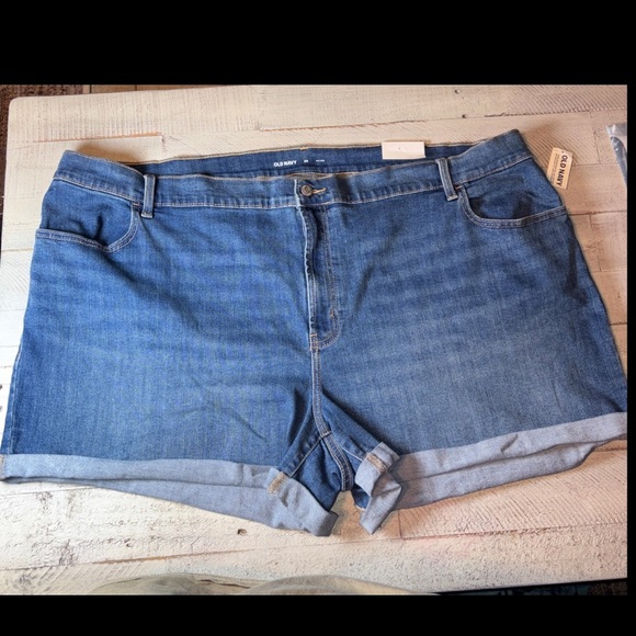 Old Navy Womens Mid Rise Roll Up  Denim Shorts Size 26 Light Wash NWT - Picture 2 of 13